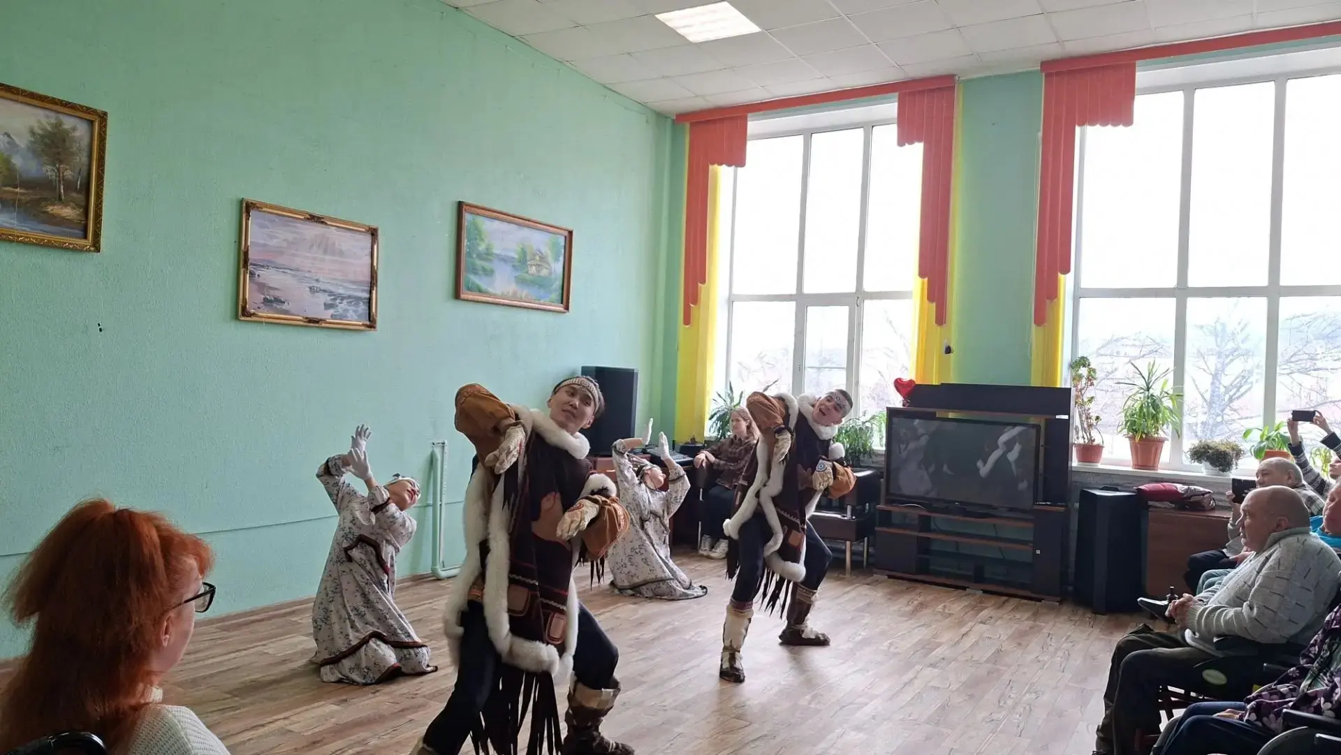 ⚡️Ансамбль песни и танца народов Севера «Энэр» выступил с концертной программой «Мут Ну...