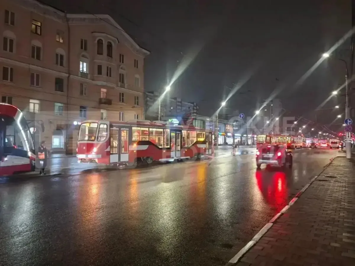 В Туле на улице Советской из-за ДТП приостановлено движение трамваев