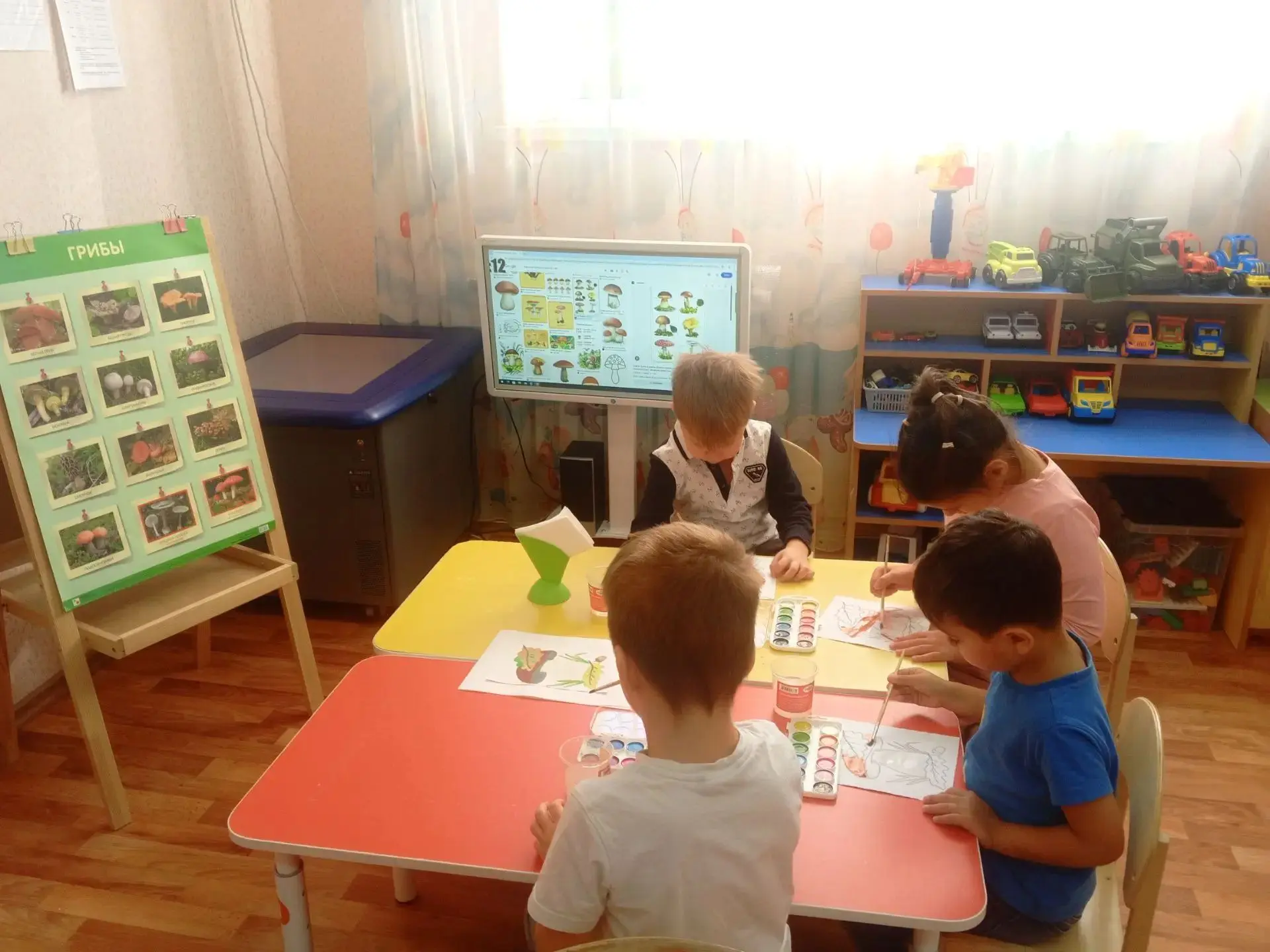 🍄‍🟫Тематическое занятие, посвященное знакомству с Царством грибов, состоялось в групп...