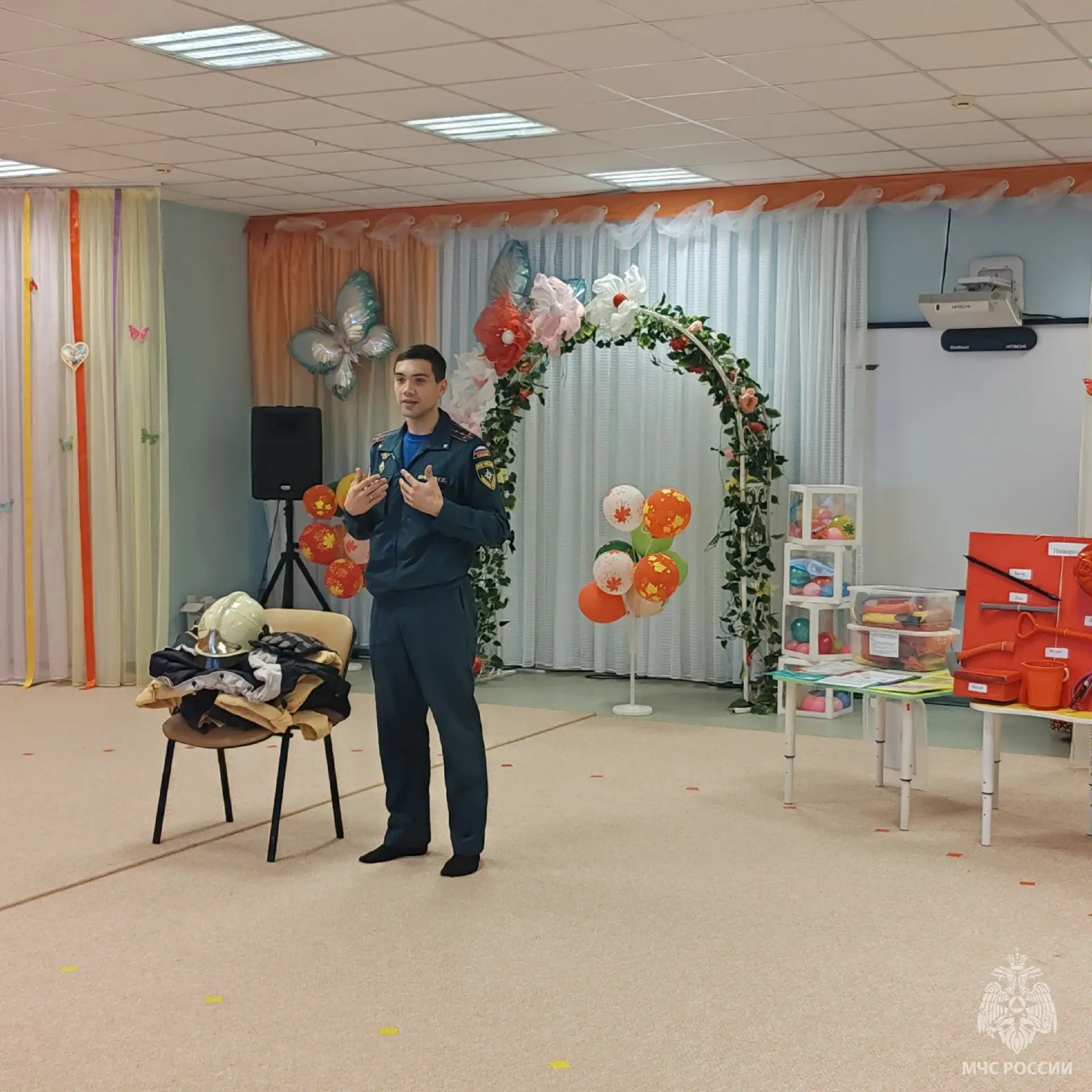 Огонь — друг, но требует уважения: в детском саду «Непоседы» прошел День пожарной безоп...