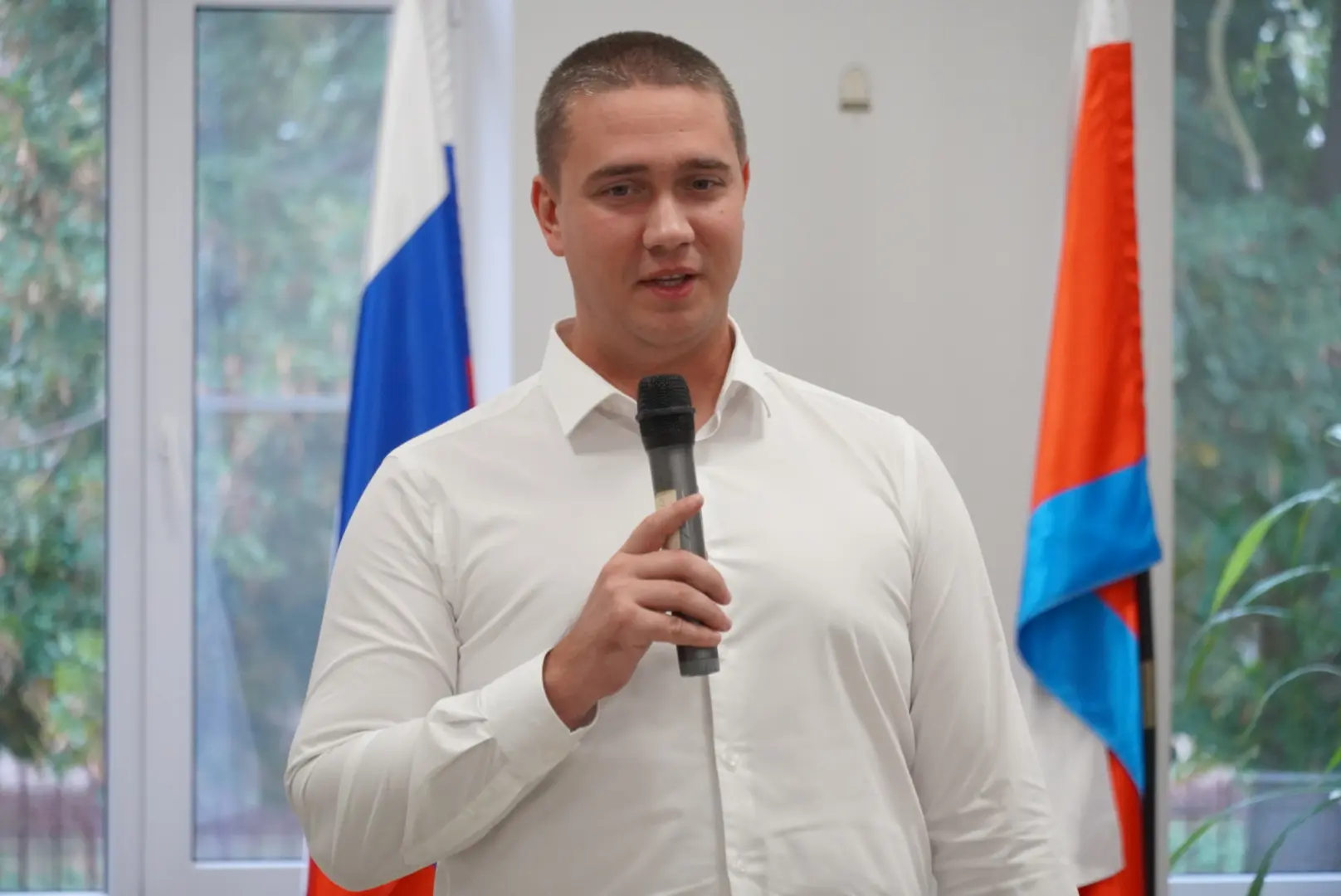 Достойный пример для молодого поколения ✊