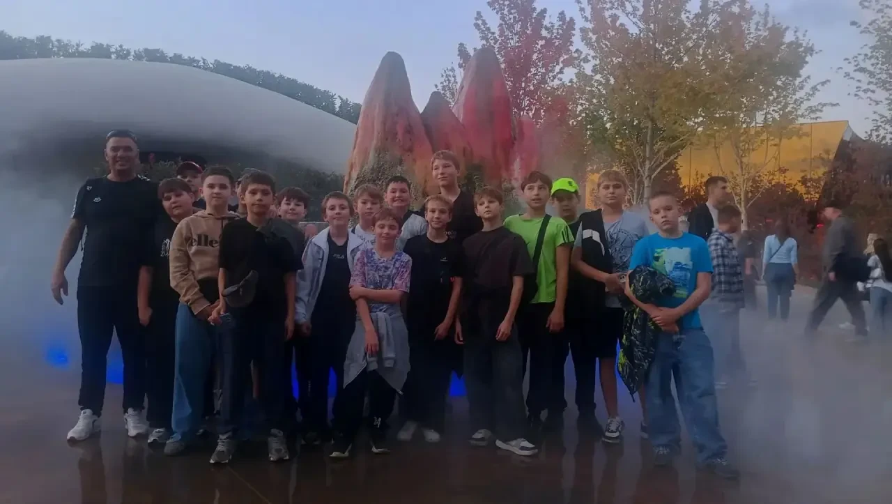Воспитанники ГБУ ДО РК «СШОР водных видов спорта им. Маргаритова В.С.» в составе сборно...
