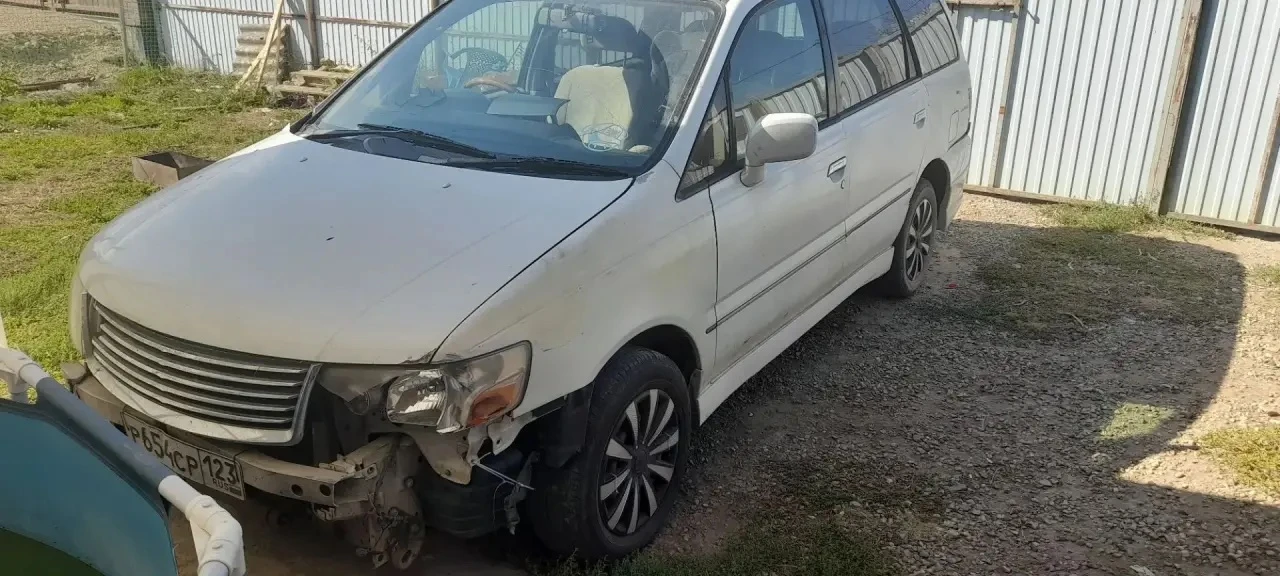 🚗Ниссан бассара 2001 год 2.4 бензин и газ передний првод  автомат продам