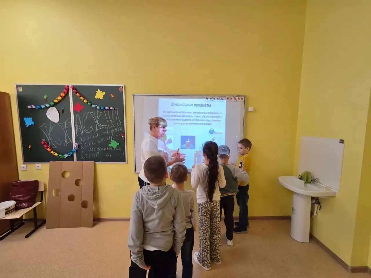 Сегодня в 1 отряде "Краски" была проведена беседа на тему "Пожарная безапасность" в про...