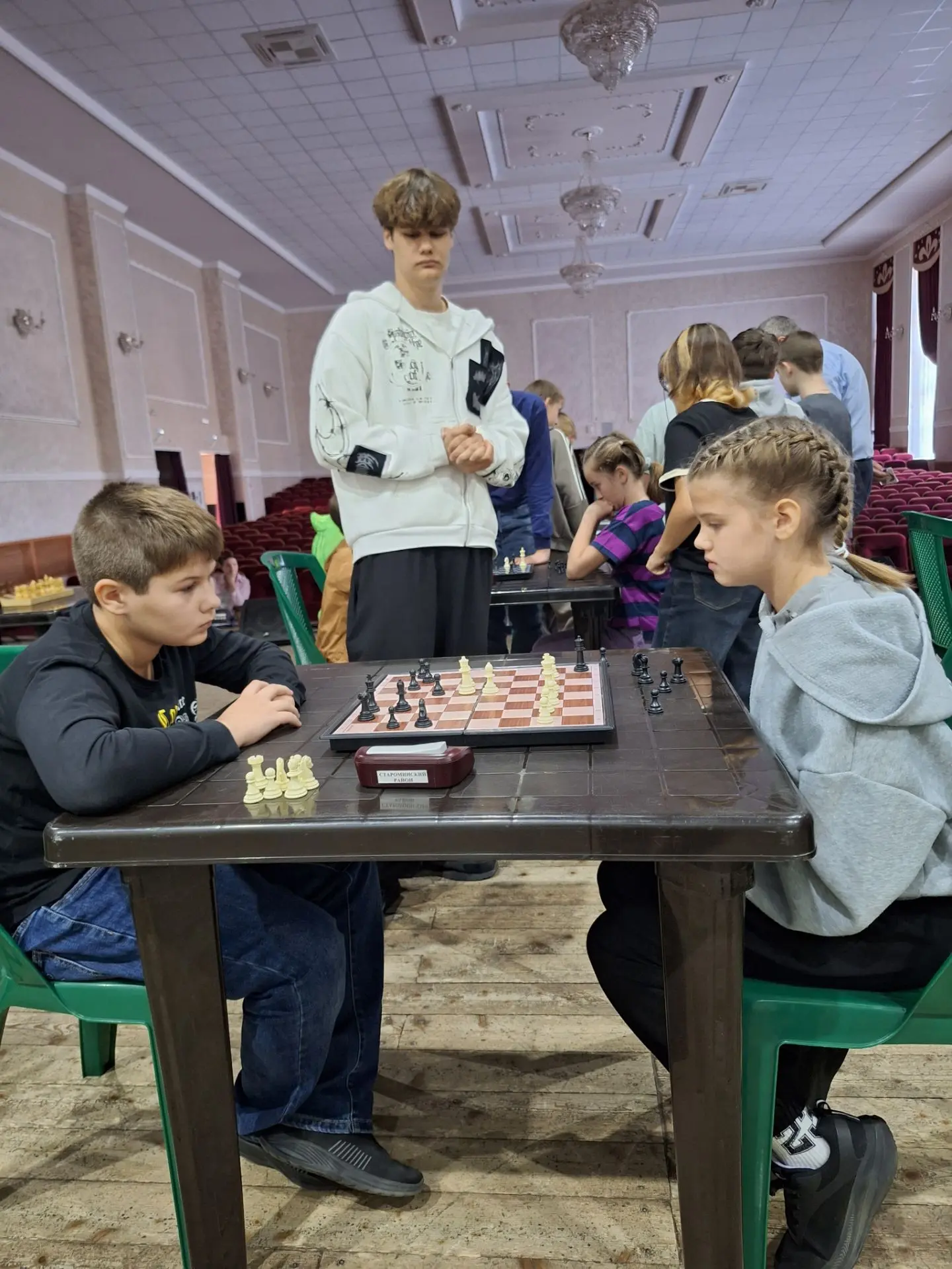 Детский турнир по шахматам в районном Доме культуры прямо сейчас ♟️