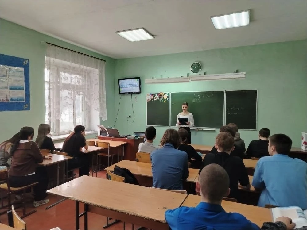🎓 Равный обучает равного: студентка БПК провела профориентацию в школе №10!