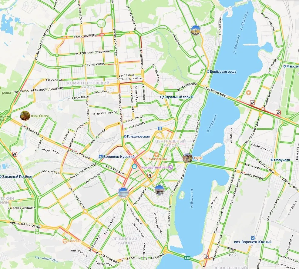 Воронежцы не могут добраться домой из-за жутких пробок