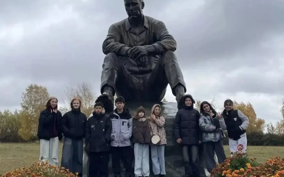 Барнаульские школьники изучили историю края в культурном туре