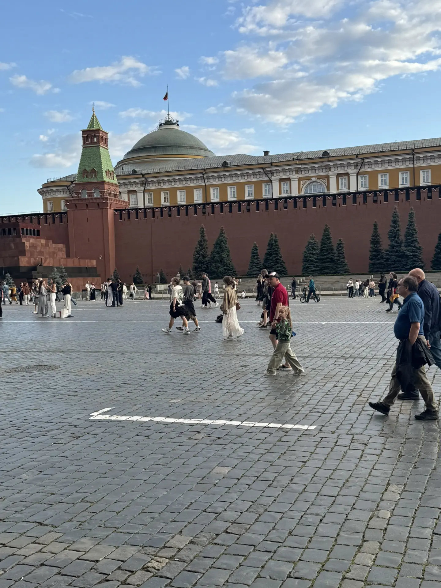 Из Томска летим погулять по осенней яркой столице! 💫