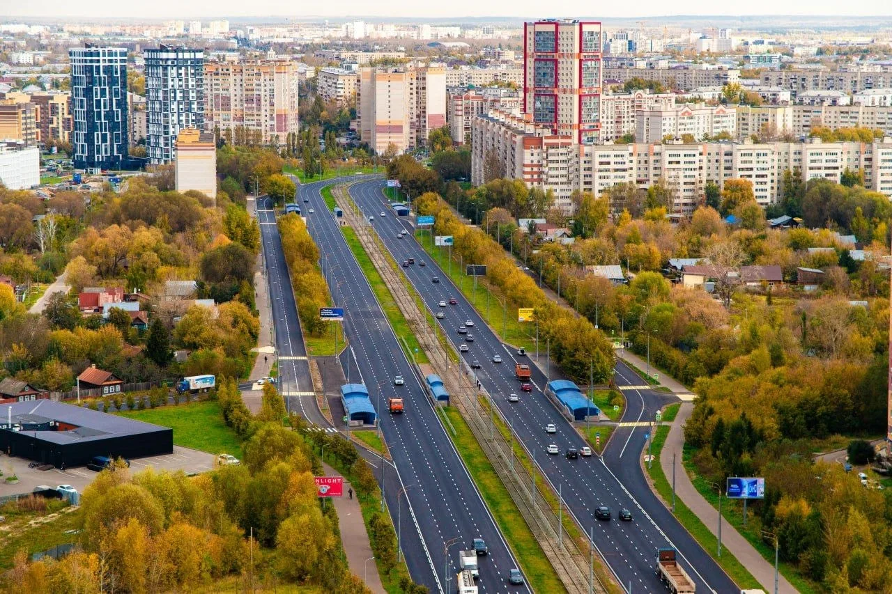 Обновили дорогу на улице Большая Крыловка в Казани