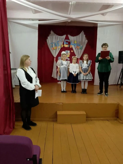 Состоялся концерт ко Дню учителя в пос. Ильича