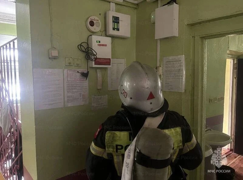 📍Залегощенские пожарные тренировались тушить возгорание на объекте образования
