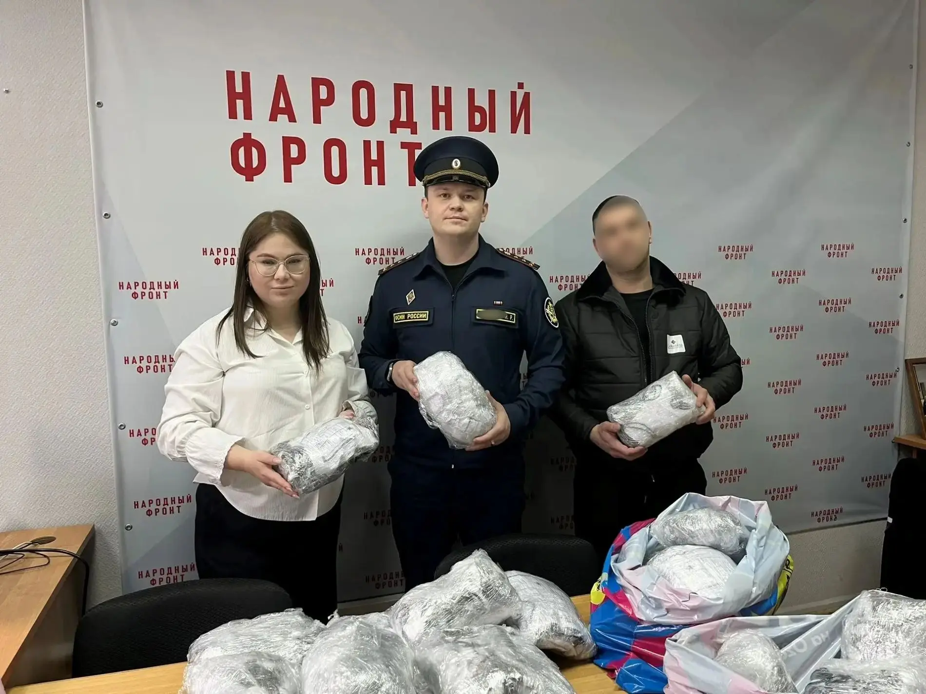 Сотрудники УФСИН передали очередную партию гуманитарной помощи бойцам СВО
