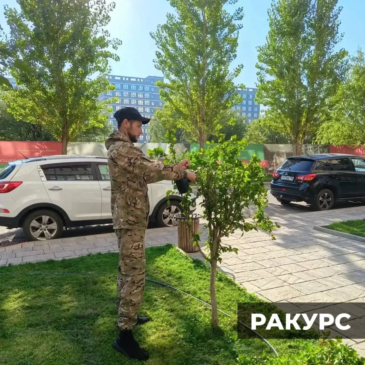 В корпусе 4, подъезде 2 выполнили ремонт входных дверей и установили шпингалеты.