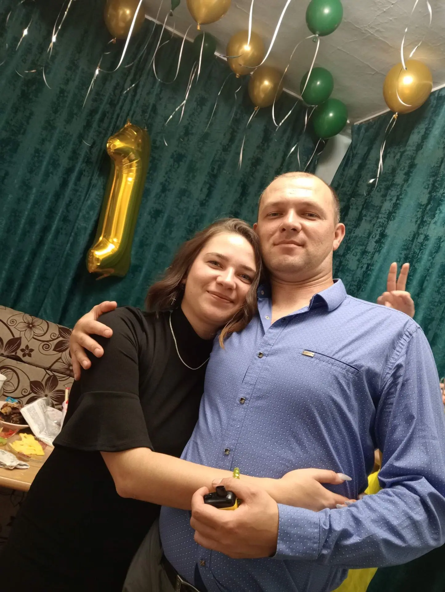А еще у Евгения сегодня день рождение❤