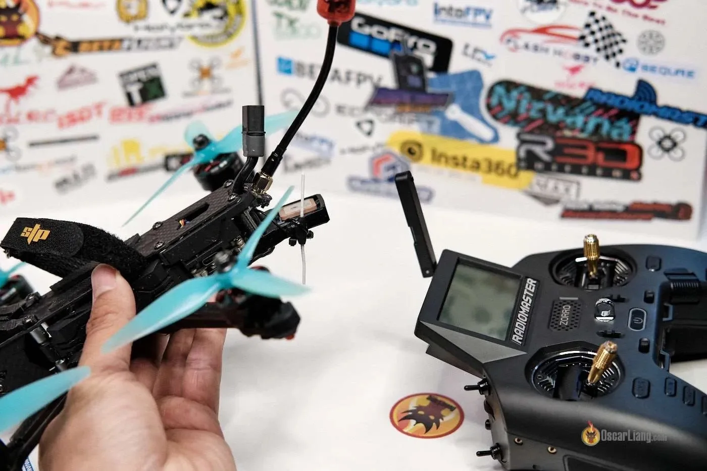 Как расположить антенны FPV-дрона