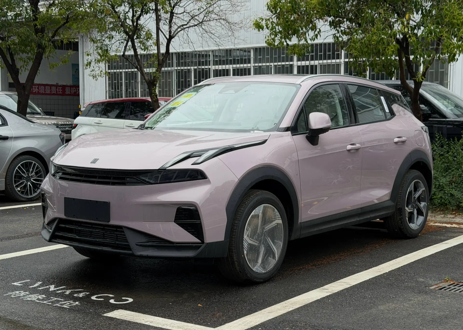 🔥 Lynk & Co 06 — тот случай, когда машина выглядит заметно дороже своей цены