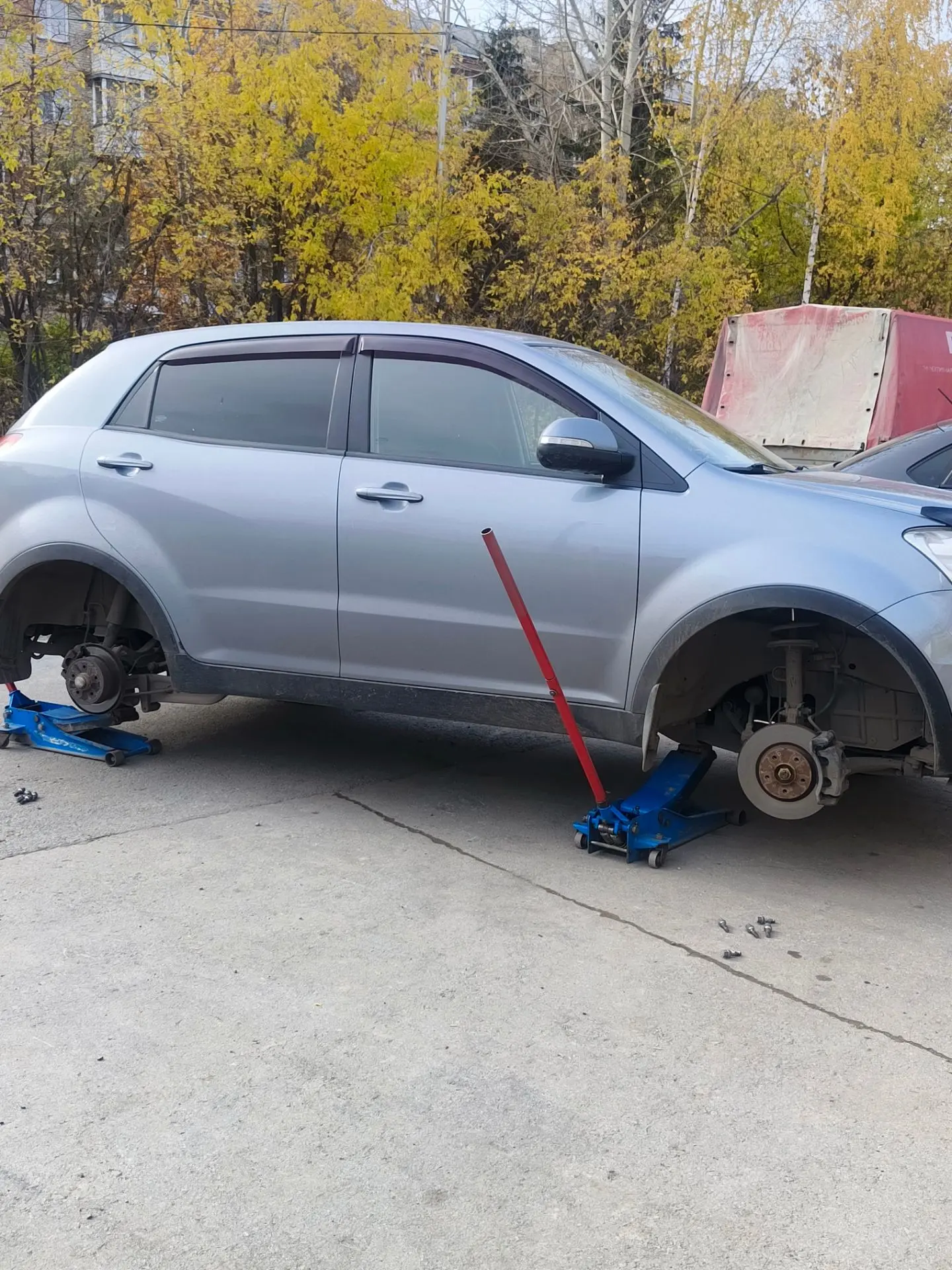 В целом, время провожу с пользой, но... Сайт лежит, в связи с атаками БПЛА на сервисы Я...