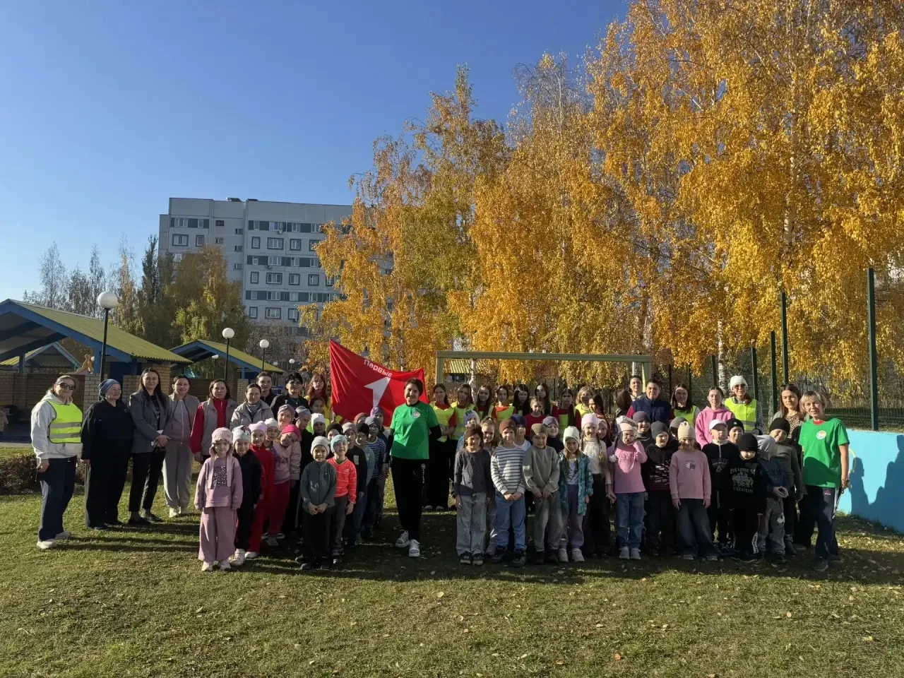Репортаж🎙️ Активисты Движения Первых школы №58 выступили волонтёрами в детском саду «У...