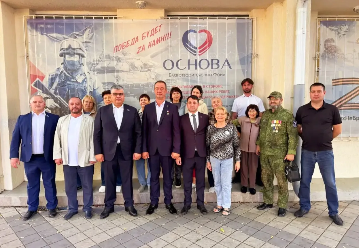 🎖️ Герои и те, кто помогает фронту