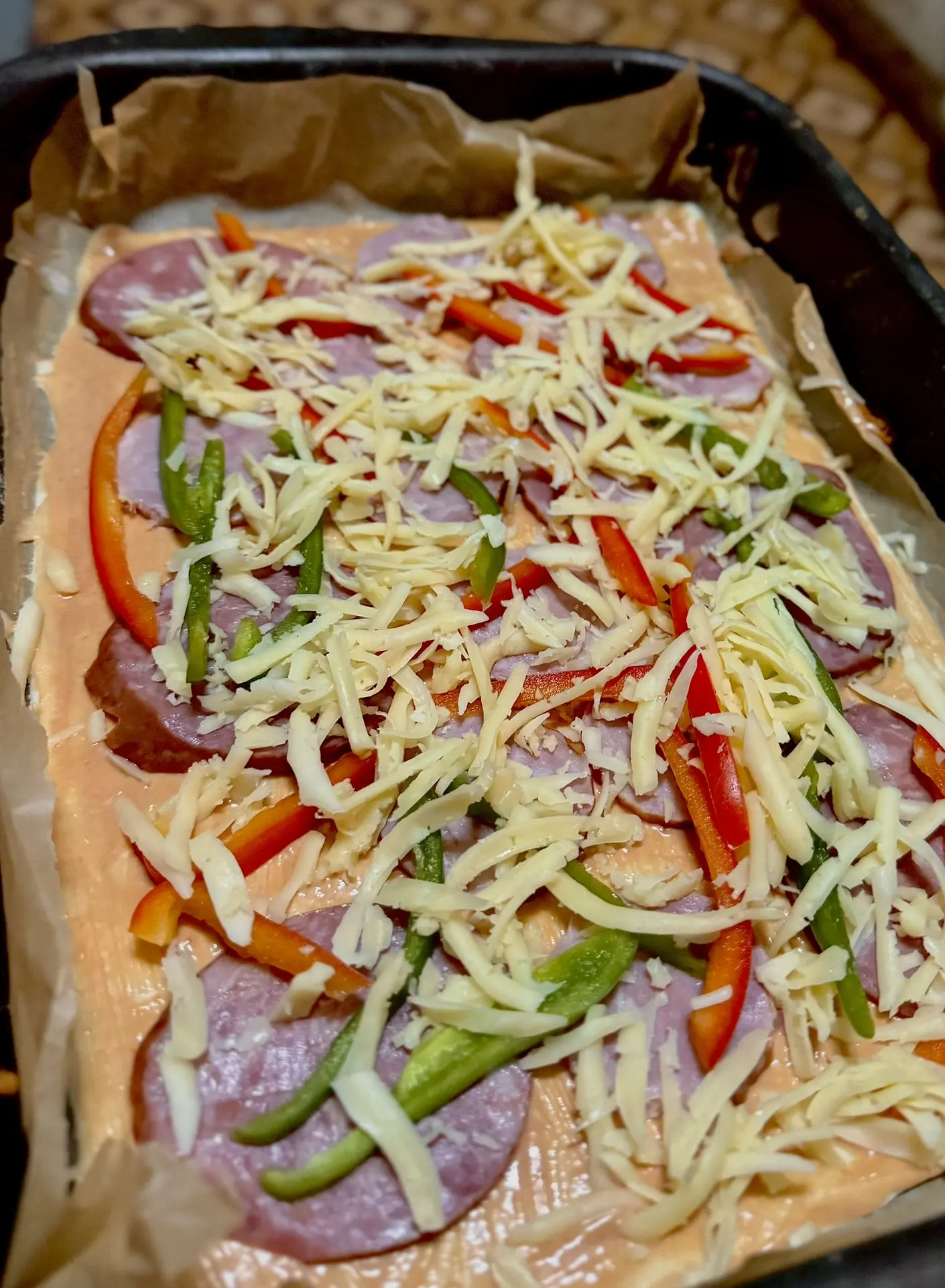 🍕Домашняя пицца на слоёном тесте.