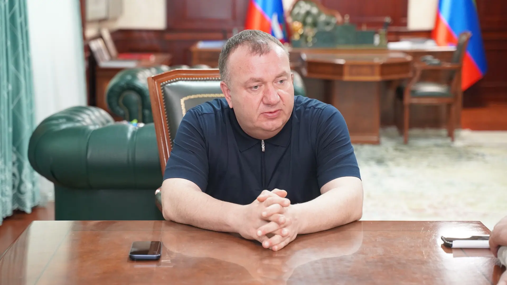 Глава Хасавюртовского района провёл приём граждан.