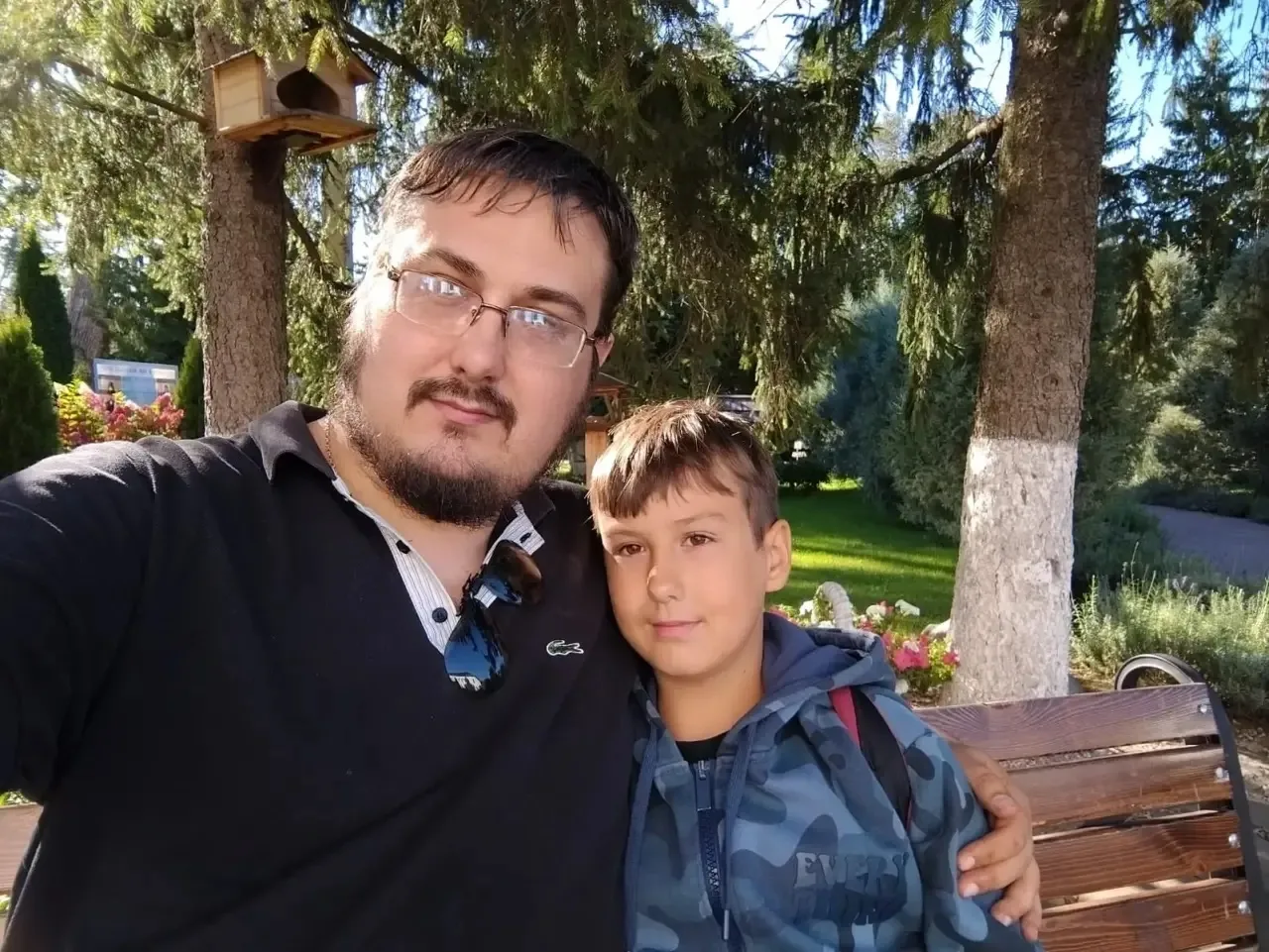 Ученик 6а класса Кирилл Крылов принимает участие во флешмобе «Спасибо, папа!» ❤️