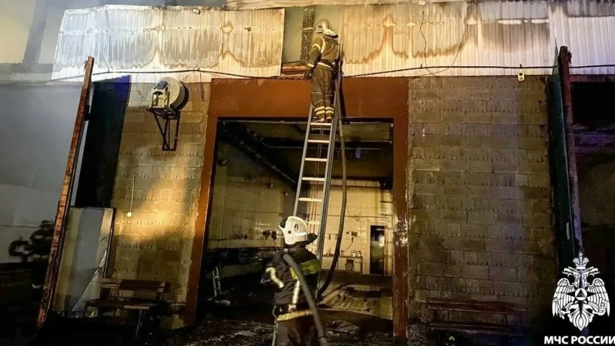 🔥 На Слесарной ночью горел склад