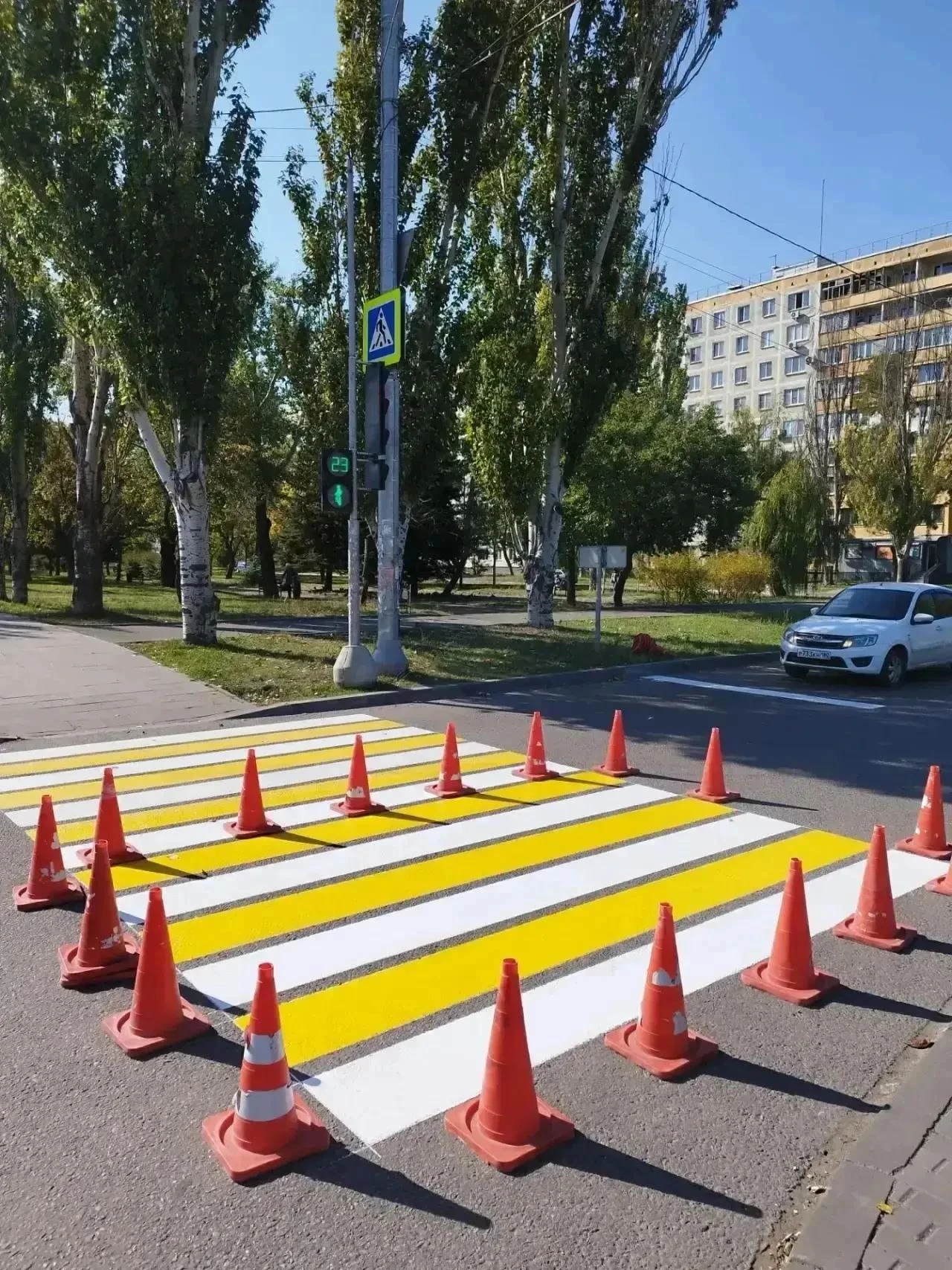 ✅Мариупольские коммунальщики продолжают благоустройство городских территорий