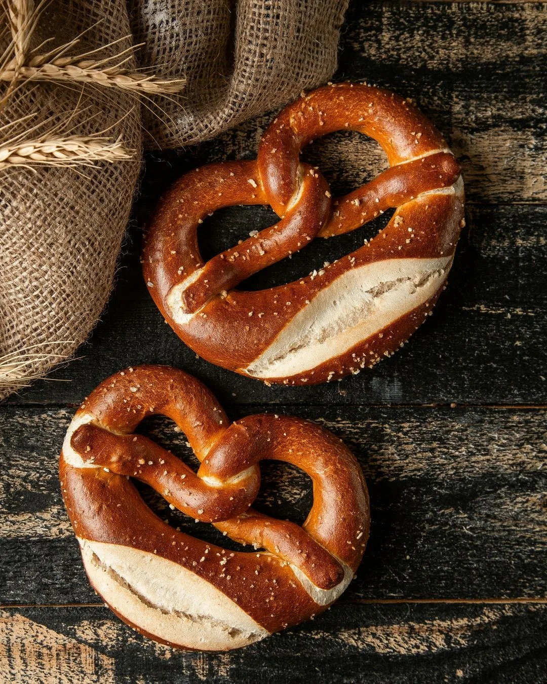 Что означает фраза "Das geht (läuft) wie das Brezelbacken"?Разбираемся:"Das geht (läuft...