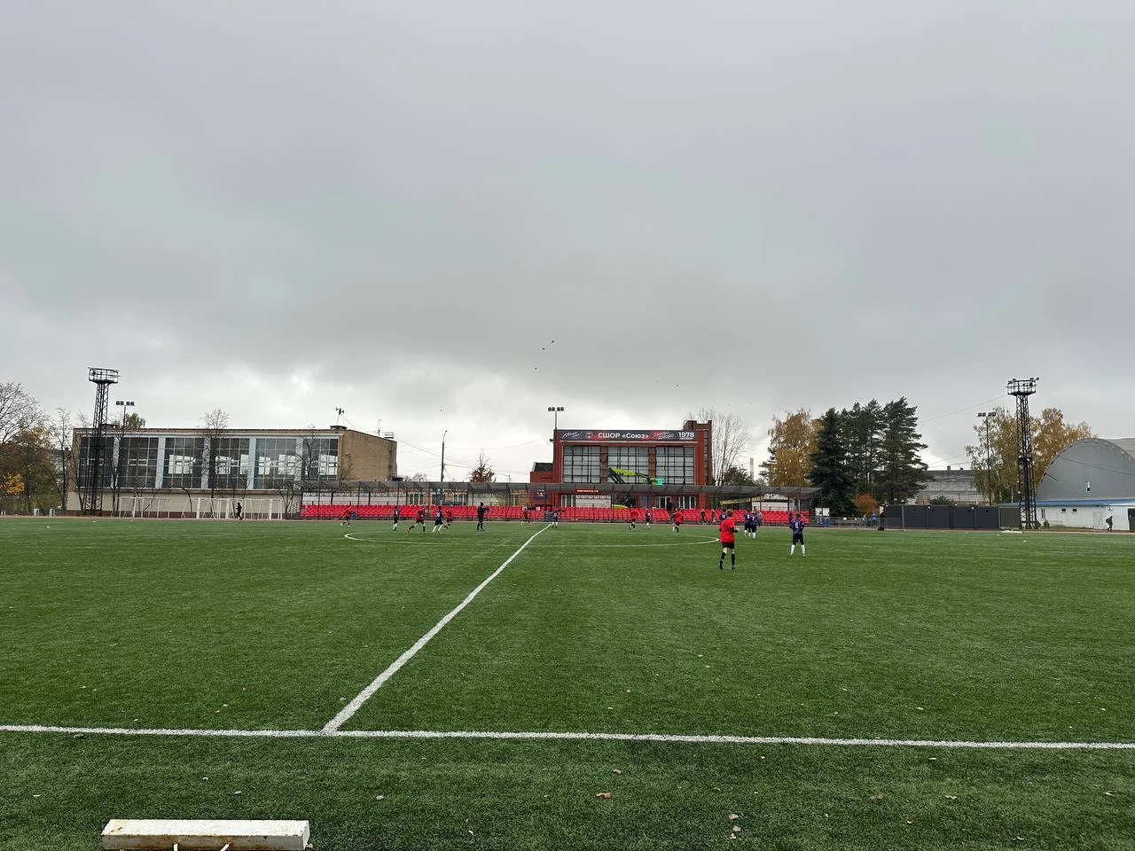 ⚽ «Орбита-2014» приняла заключительный XVIII тур соревнований Московской области по фут...