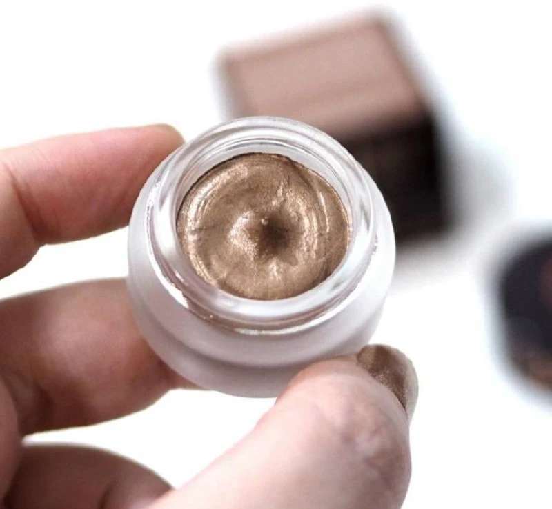 Charlotte Tilbury - Eyes to mesmerise OYSTER PEARL