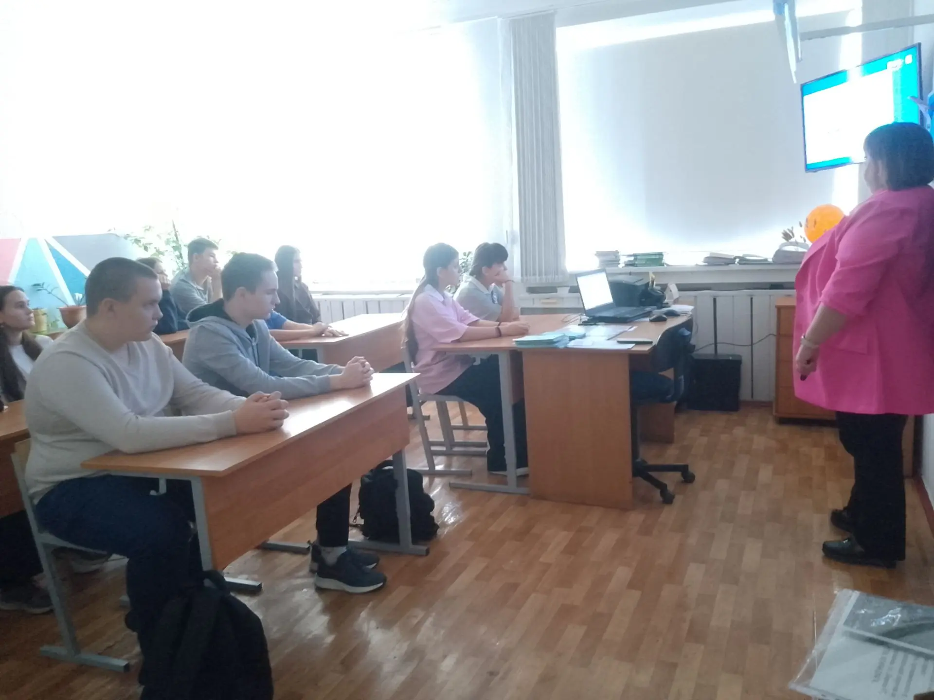 ⚡️ «Россия — энергетическая держава»: новый урок в Полозаозерской школе