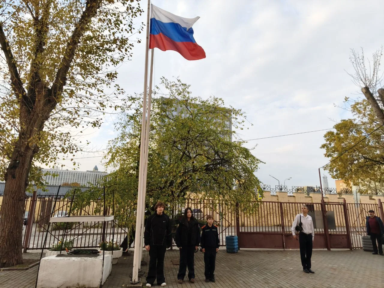 ТОРЖЕСТВЕННОЕ НАЧАЛО НОВОЙ НЕДЕЛИ 🇷🇺