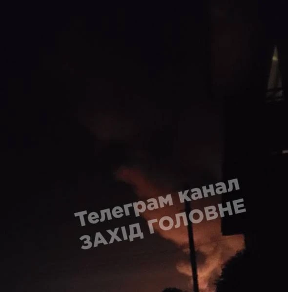 ‼️ В Луцке после прилётов начался пожар