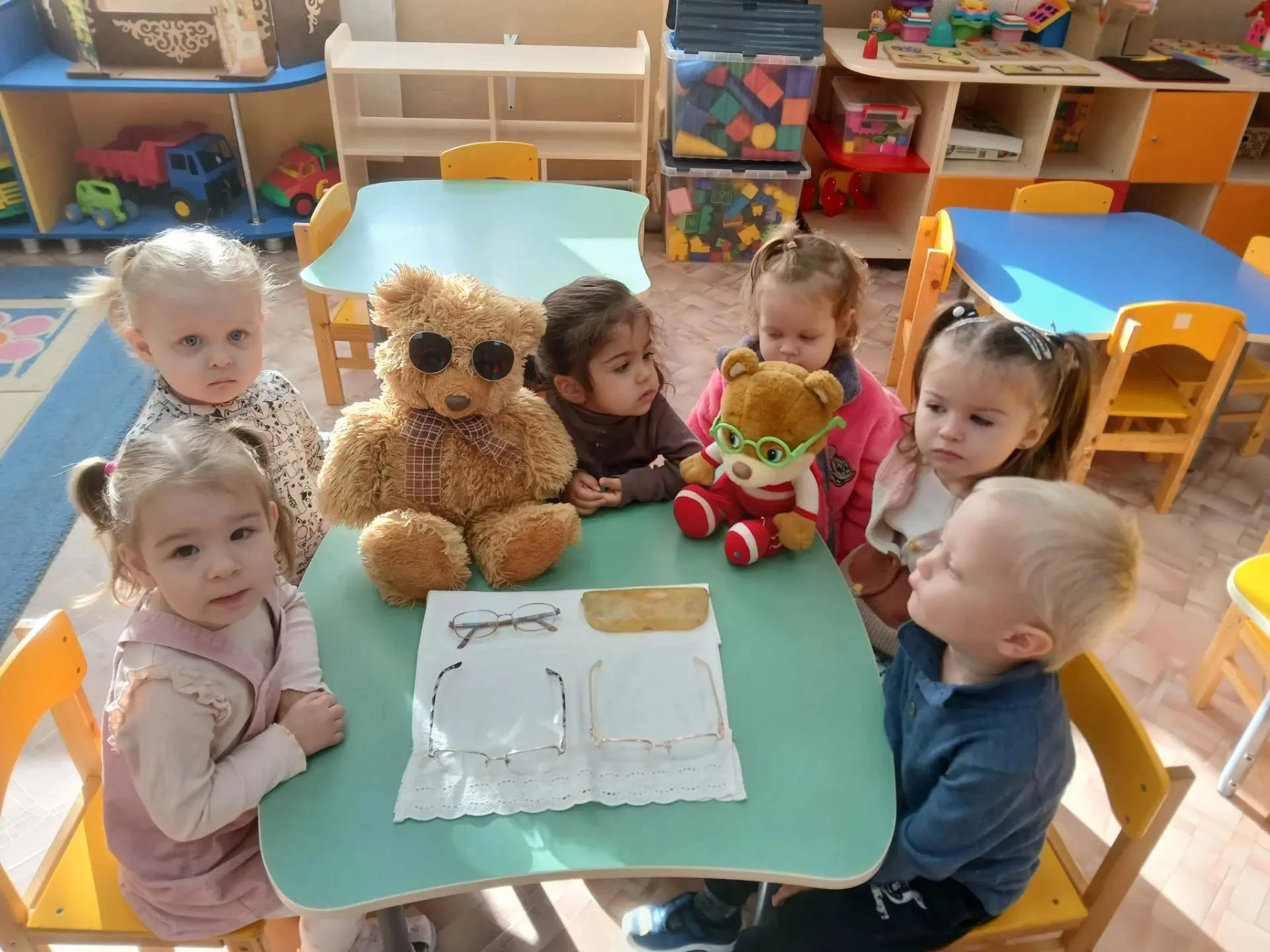 👁️ День зрения в ясельной группе: учимся беречь глазки! 👁️