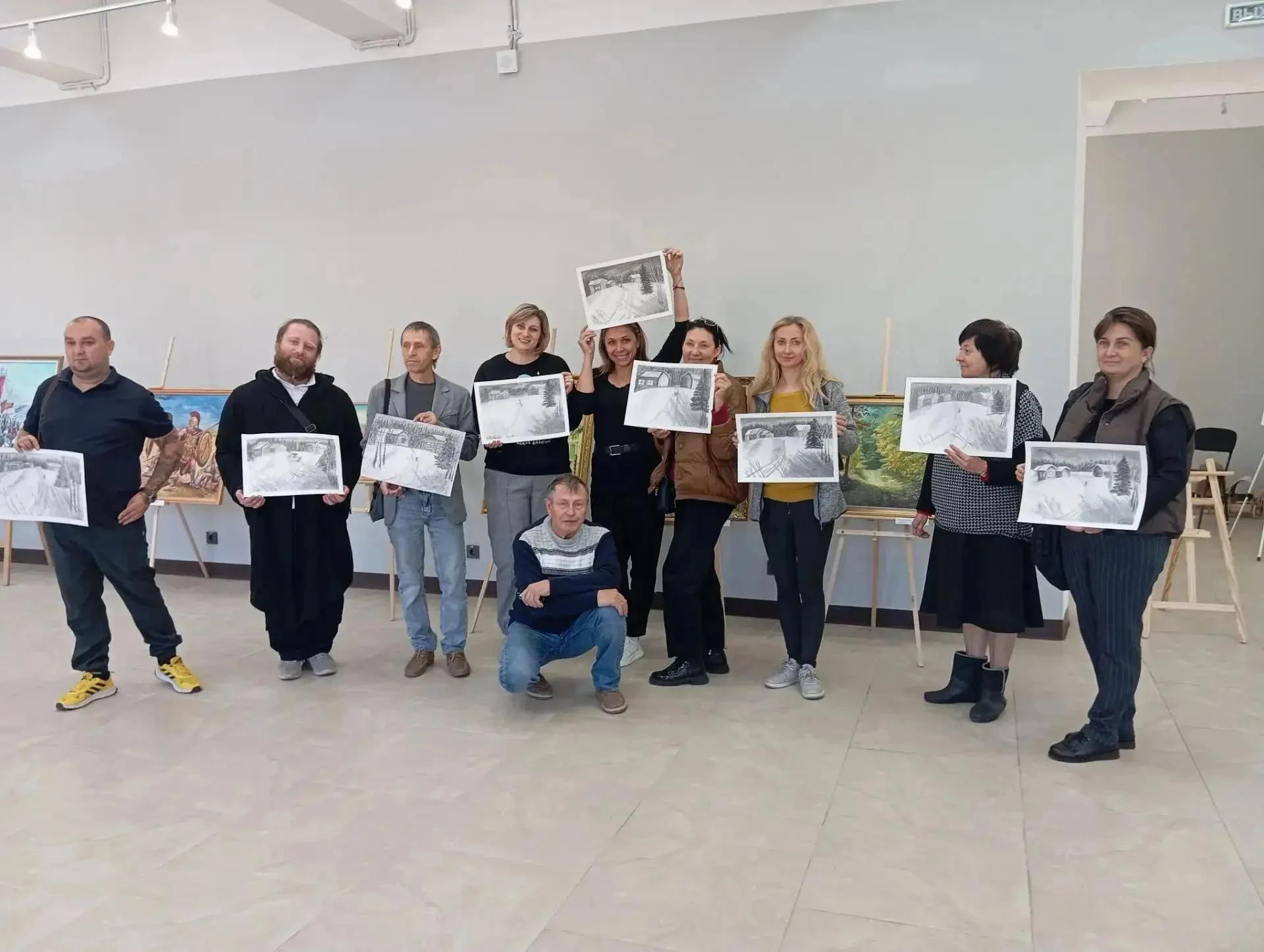 Для мариупольцев организовали мастер-класс по рисованию углем