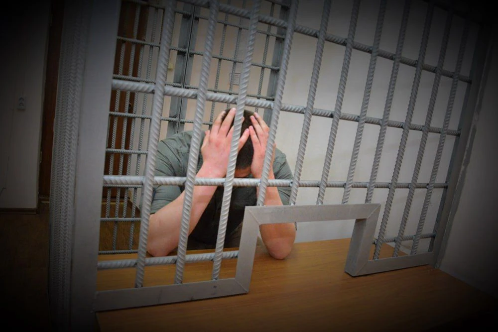 Полицейские задержали рецидивиста, подозреваемого в краже со склада предприятия в посел...