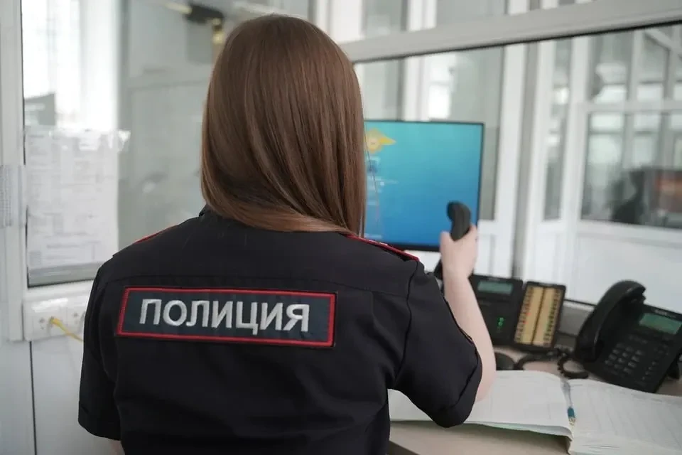 В Ровеньках задержали женщину за кражу денег у пожилого мужчины