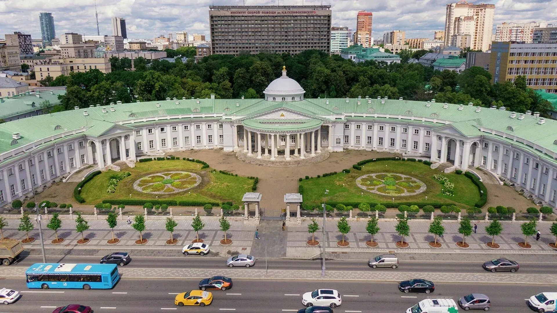 15 октября 1919 года в Москве на базе бывшей Шереметевской больницы была создана Центра...