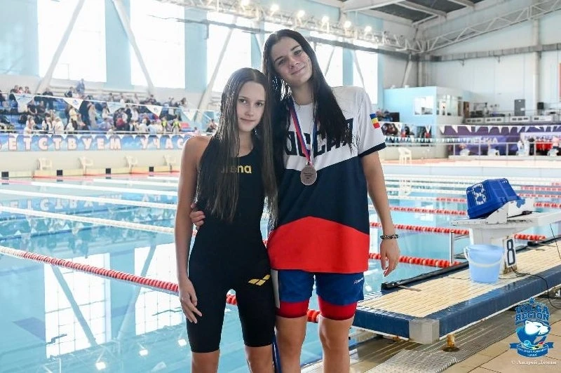 В Пензе таганрогские пловцы привезли золото, бронзу и пятерых КМС 🏊‍♂️🏅