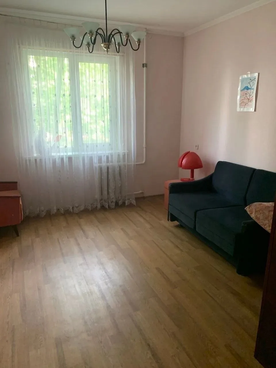 Продам 2-комн квартиру кв. Якира 8 (район 10-й поликлиники). Этаж 2/9 квартира не углов...