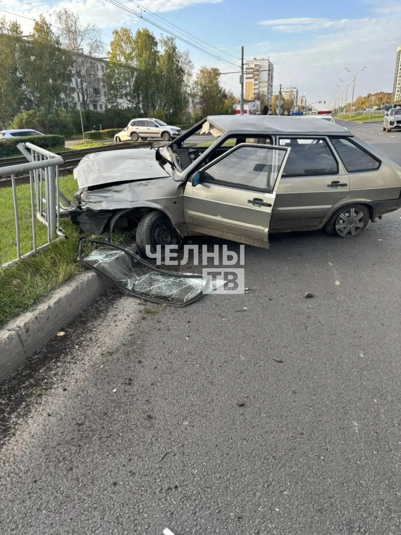 ❗️Возле остановки «ДК Энергетик» произошло ДТП, водитель отечественного авто скрылся с ...