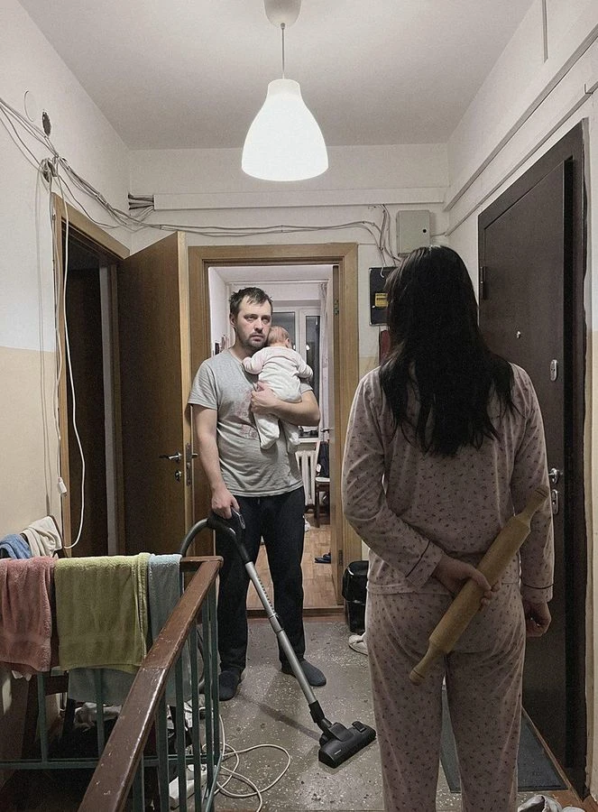 Две недели сосед сверху включал пылесос ровно в два часа ночи. На пятнадцатую ночь я по...