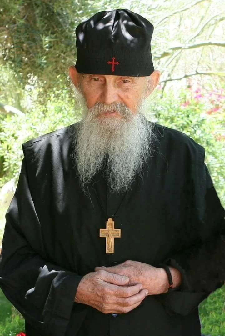 В эти последние дни, когда дыхание антихриста оскверняет землю, море и все дыхание жизн...