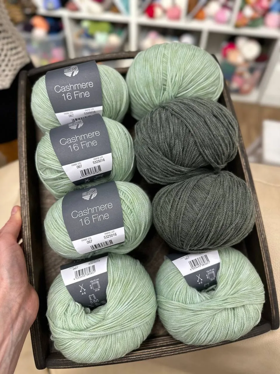 Цвета Cashmere 16 Fine от Lana Grossa хорошо сочетаются между собой, большая палитра по...