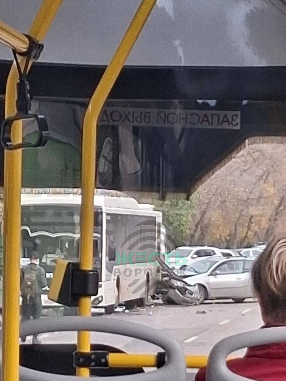 В Воронеже произошло ДТП с участием автомобиля и автобуса