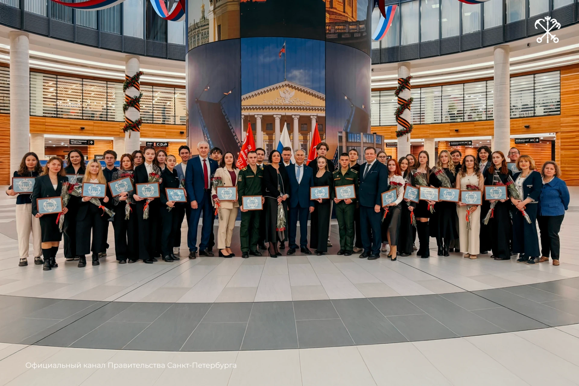 🏆 36 студентов получили премии Правительства Петербурга