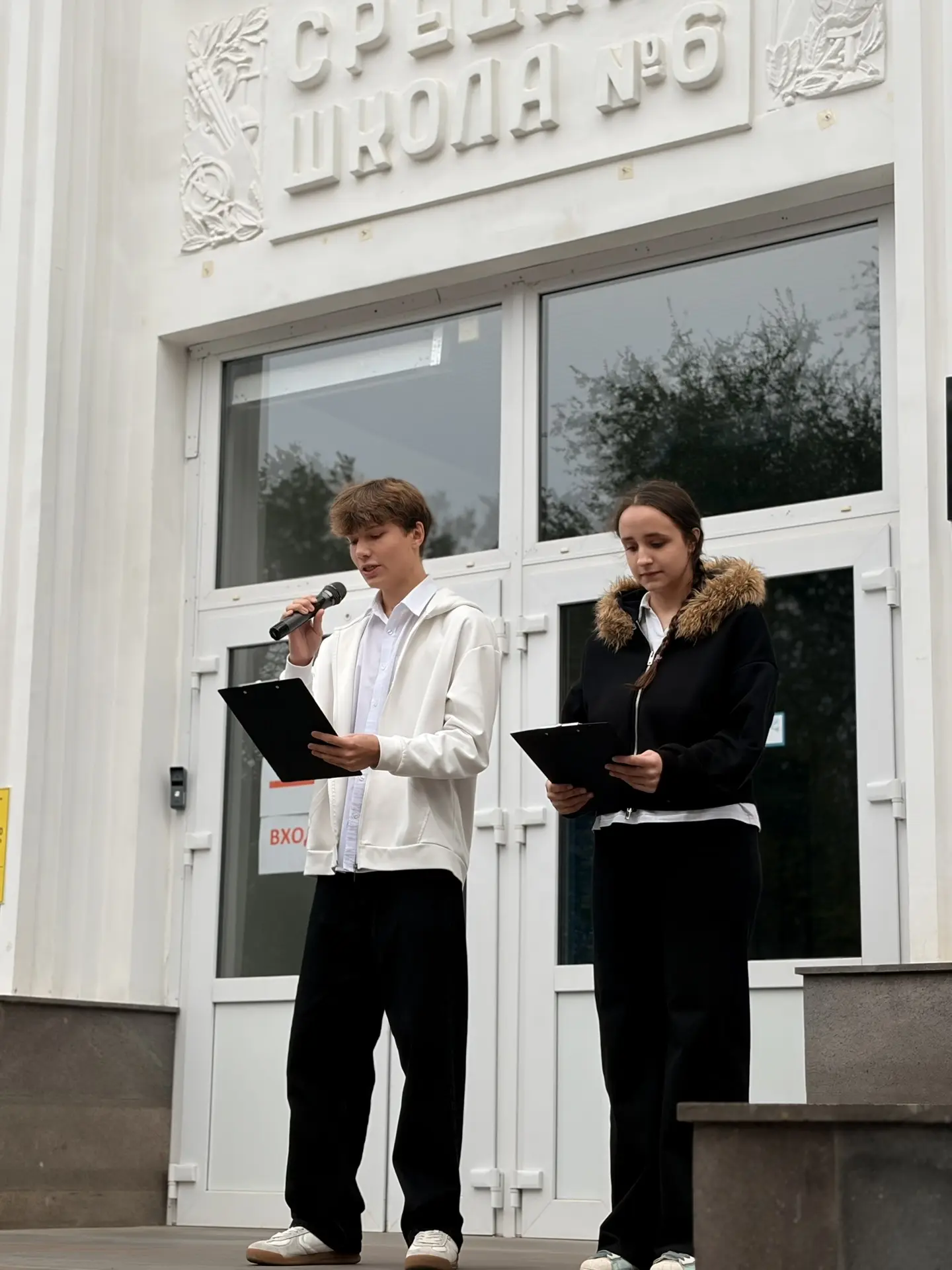 В МБОУ Лицее № 6 г. Невинномысска состоялась традиционная общешкольная линейка, объедин...