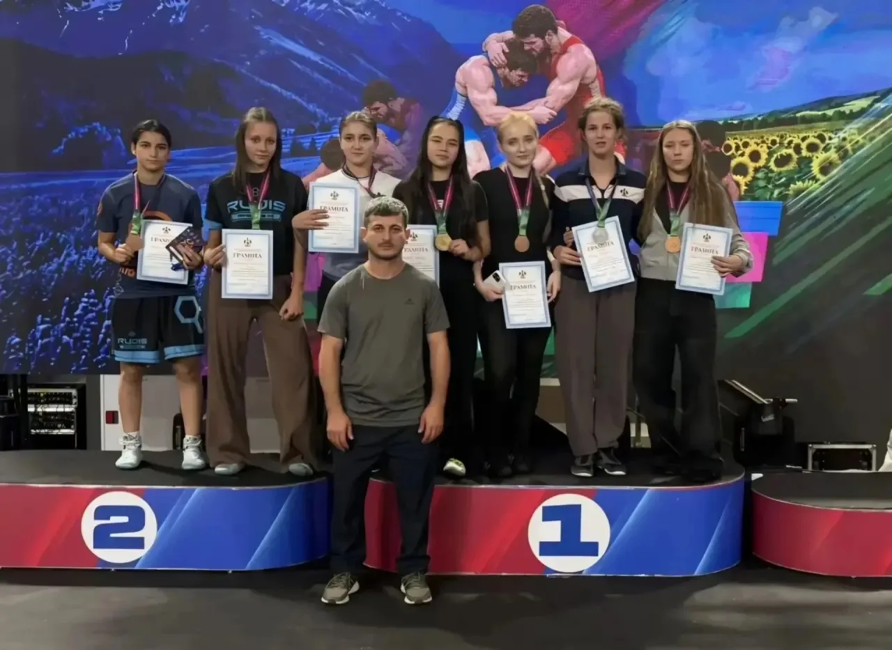 🏆Белореченские спортсменки завоевали медали на Кубке Губернатора по спортивной борьбе